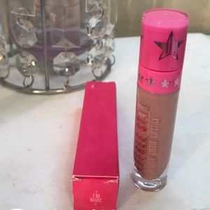 Jeffree Star velour liquid lipstick “ I’m Nude “